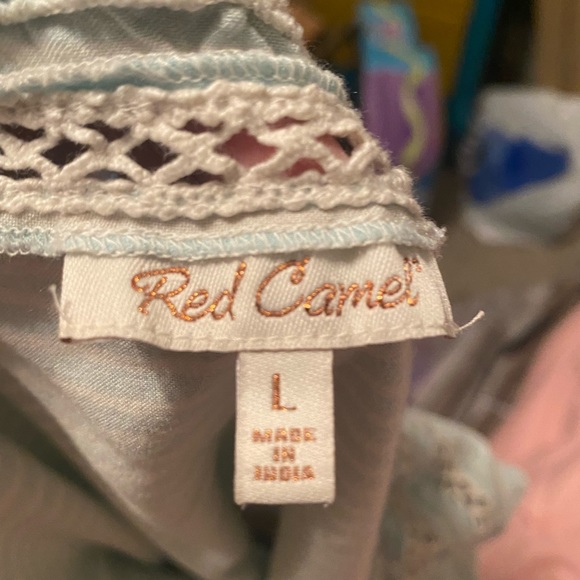 🎄5/25 Red Camel Top, Very Colorful! - Picture 6 of 6